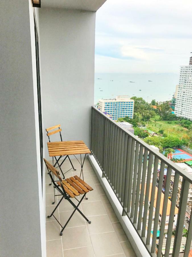 The Base Highfl Seaview Pattaya Exterior foto